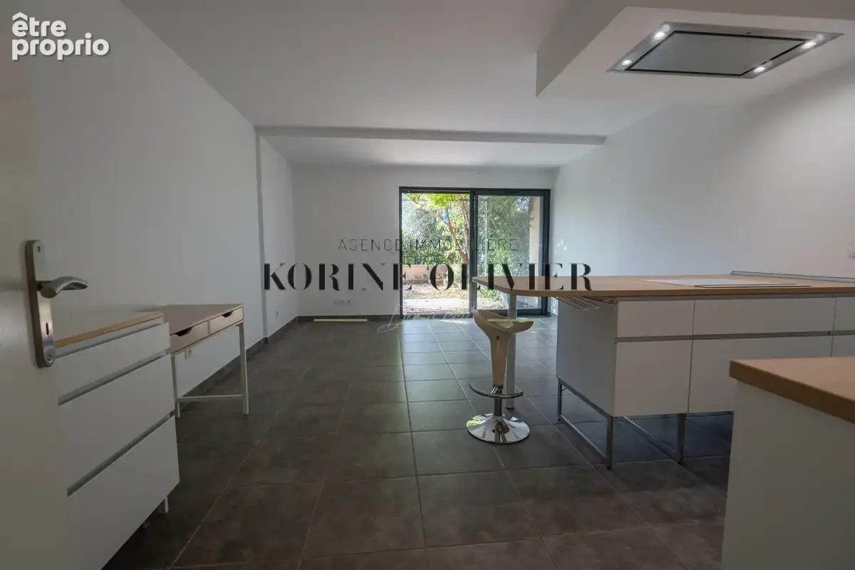 Aix-en-Provence : Duplex d’environ 63 m2 avec jardin et stationnement privatif - photo 4
