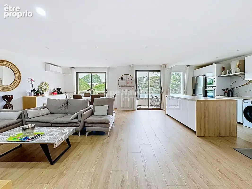 Appartement à MANDELIEU-LA-NAPOULE