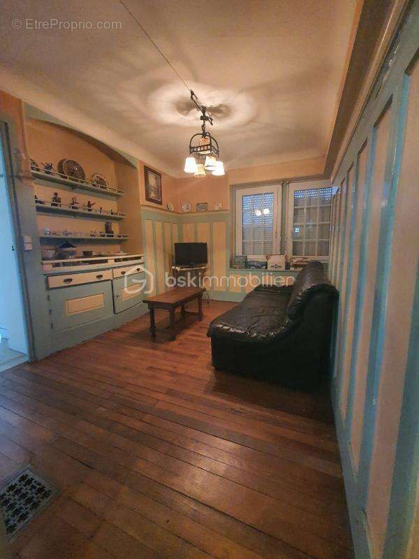 Maison à LE MESNIL-ESNARD