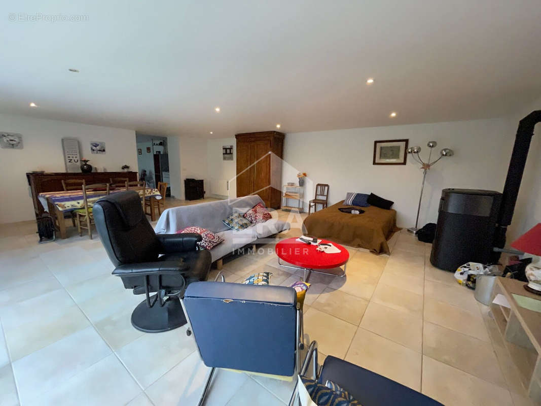 Maison à BAZOCHES-LES-GALLERANDES