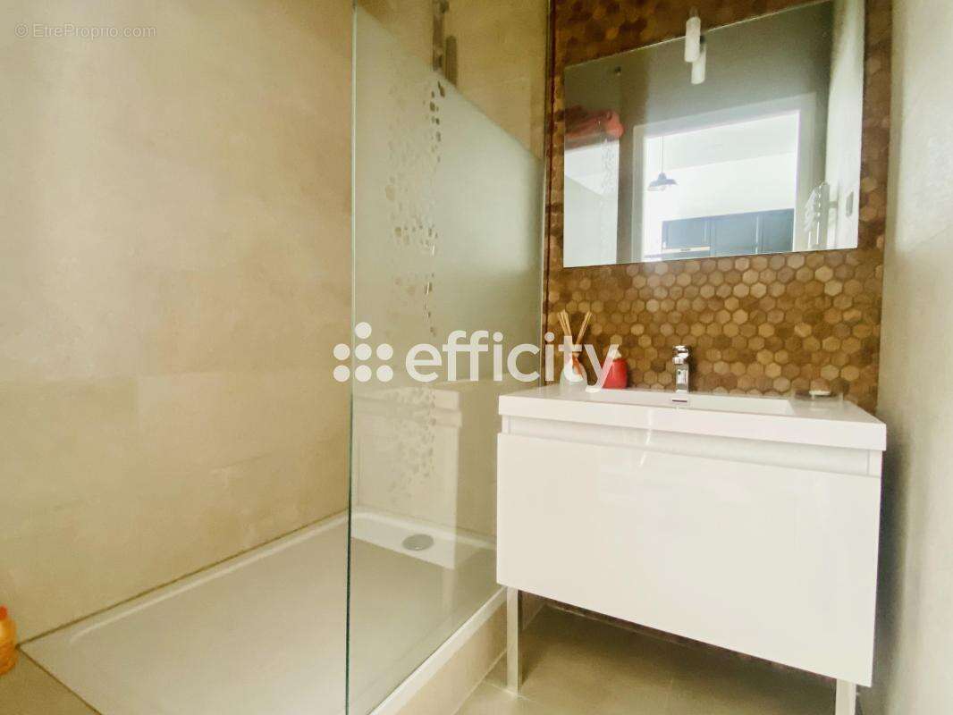 Maison à VILLEURBANNE