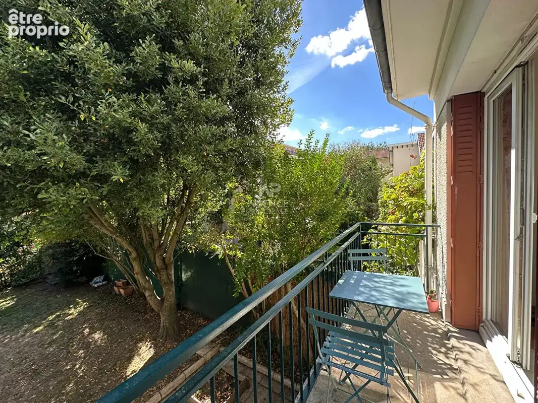 VIROFLAY -  Maison de 5 pièces et vaste garage - photo 3