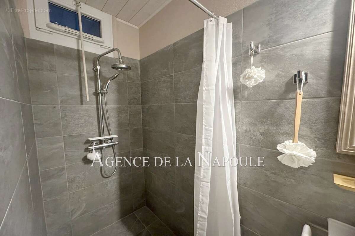 Maison à MANDELIEU-LA-NAPOULE