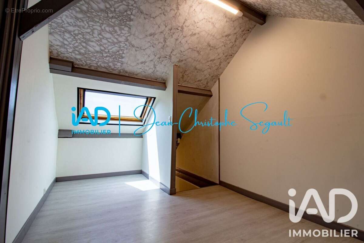 Maison 163 m² à Villemandeur  - photo 2