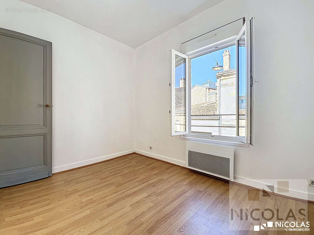 Appartement à BORDEAUX