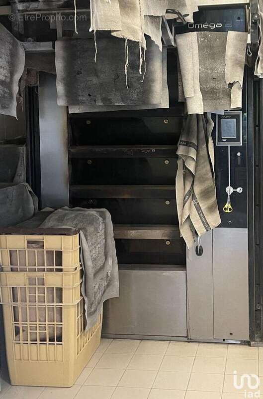 Photo 4 - Commerce à BARJAC