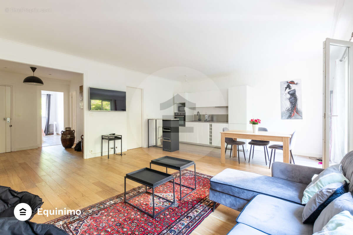 Appartement à NEUILLY-SUR-SEINE
