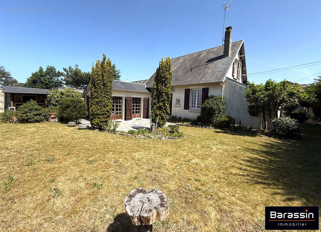 Maison à AGON-COUTAINVILLE