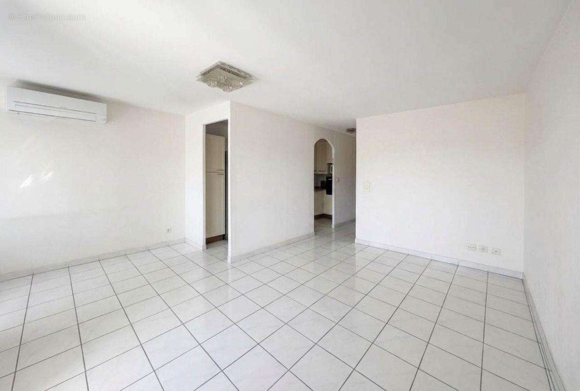 Appartement à MARSEILLE-8E