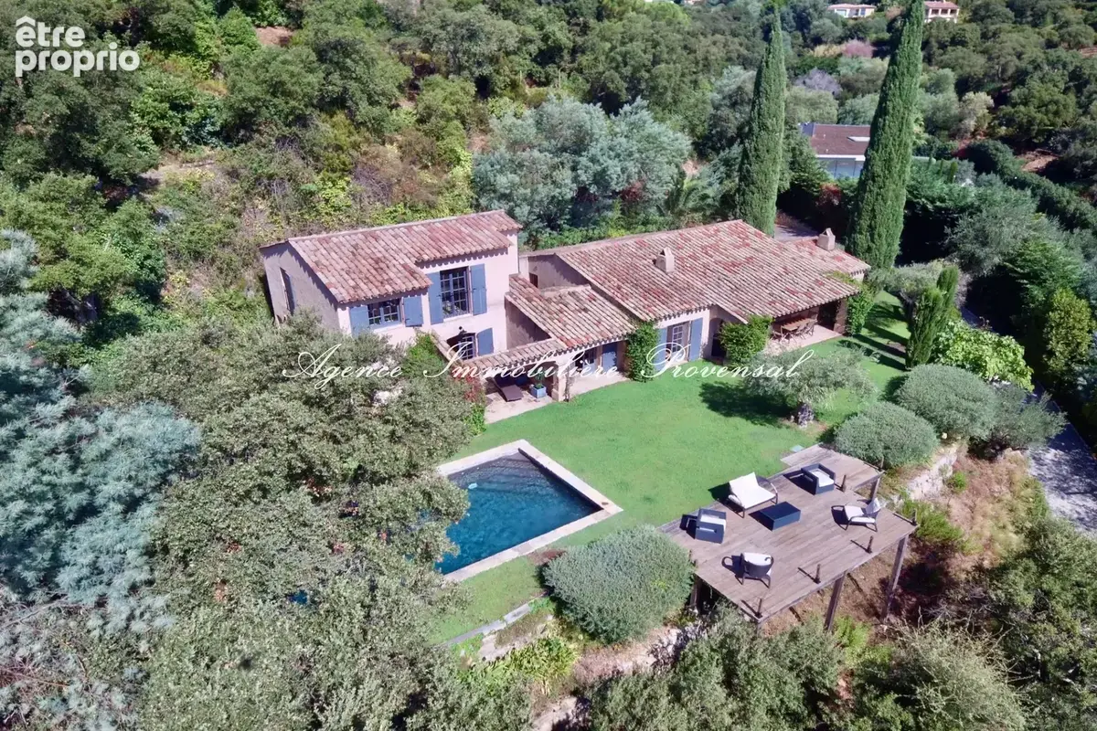 Maison 180 m² à Grimaud  - photo 1