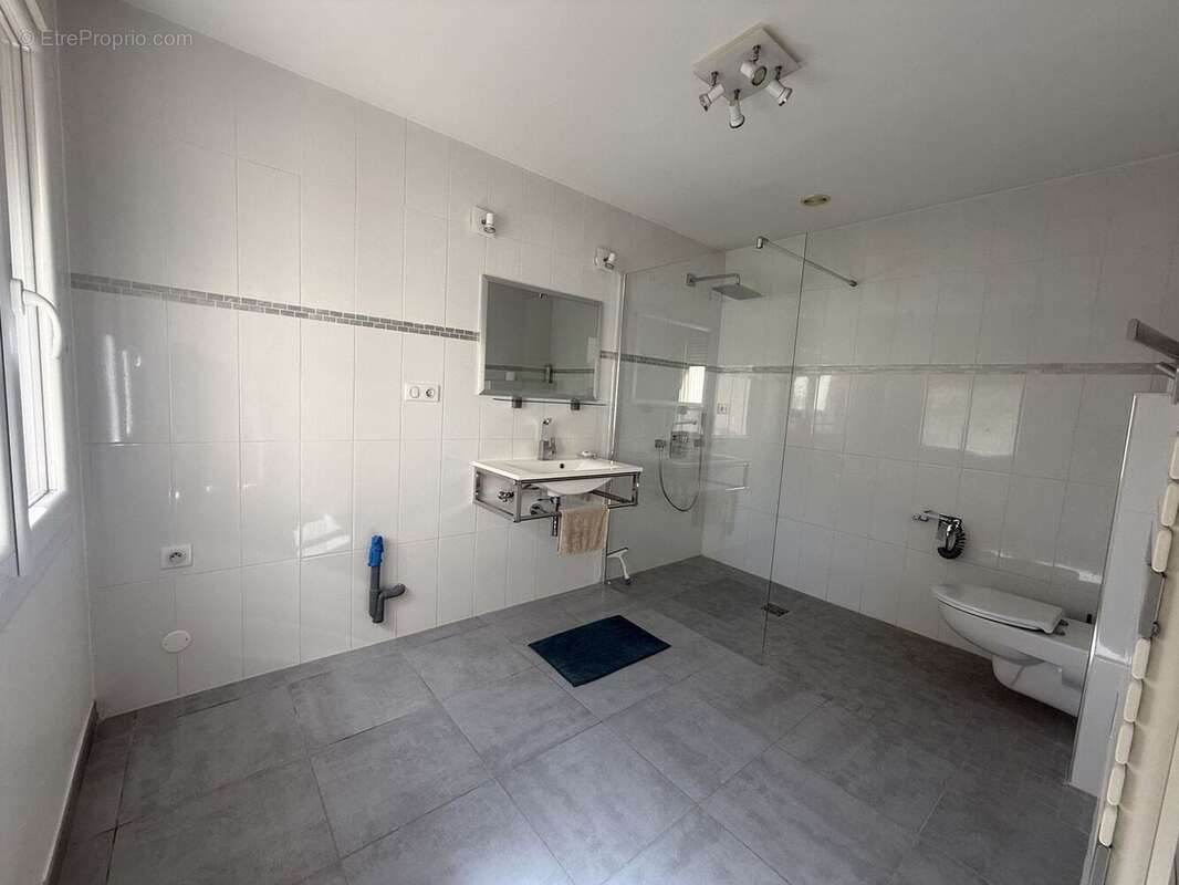 Maison 170 m² à Chateauneuf-Les-Martigues  - photo 5