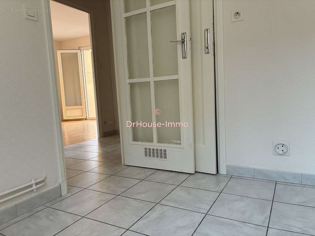 Appartement 39 m² à Valence  - photo 9