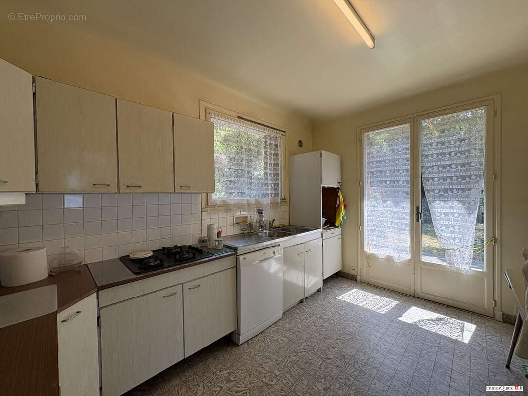 Maison 179 m² à Saint-Martin-Le-Vinoux  - photo 6