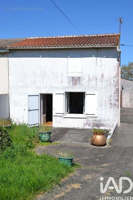 Photo 2 - Maison à SAINT-LAURENT-DE-COGNAC