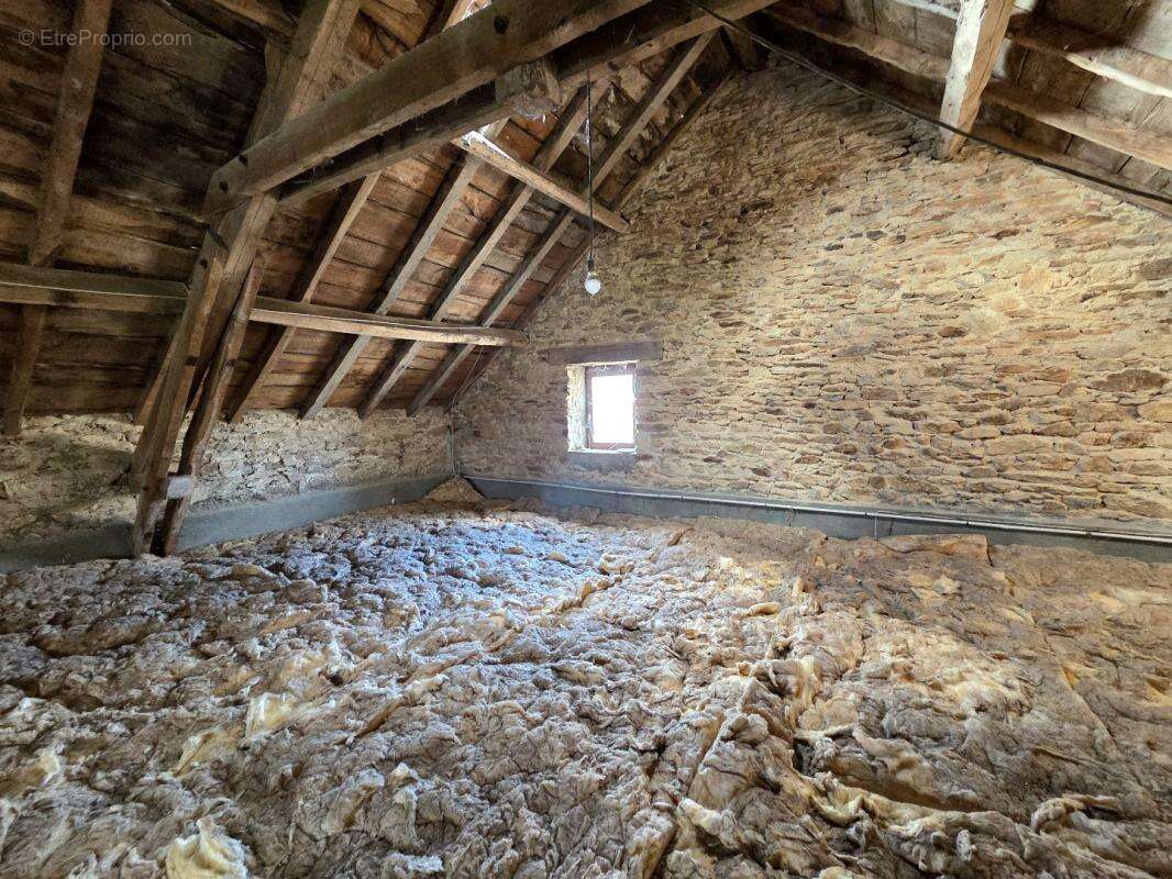 Maison à COMPS-LA-GRAND-VILLE