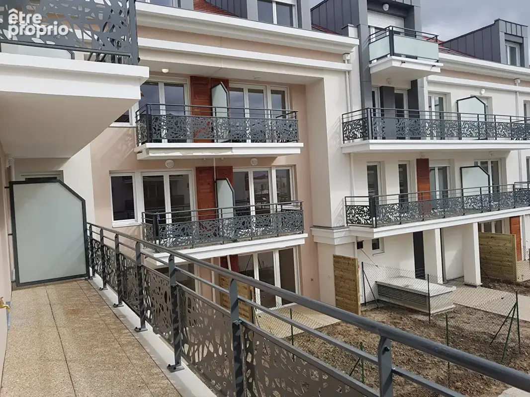 APPARTMENT T2 ( Résidence carre du parisis ) - photo 3