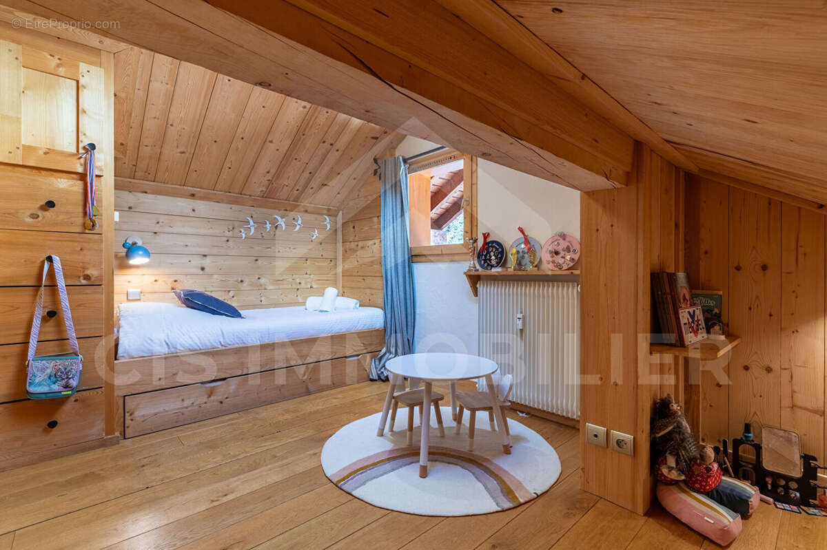 Appartement à LES ALLUES