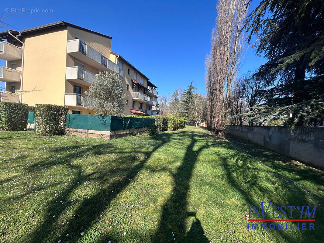 Appartement à SAINT-GENIS-LAVAL