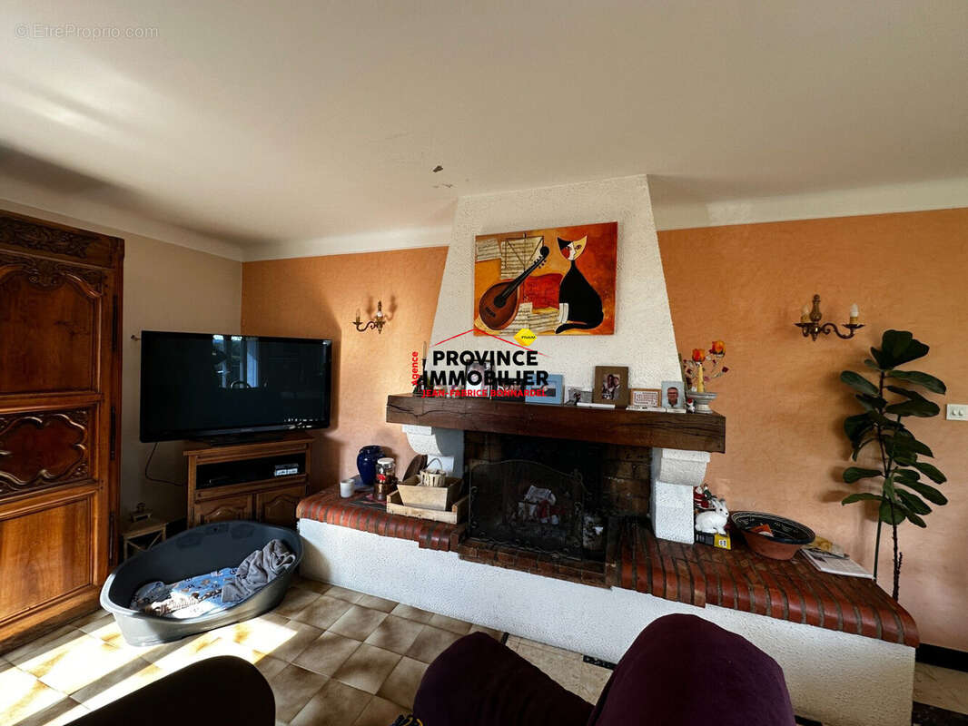 Maison 144 m² à Salles-Sous-Bois  - photo 5