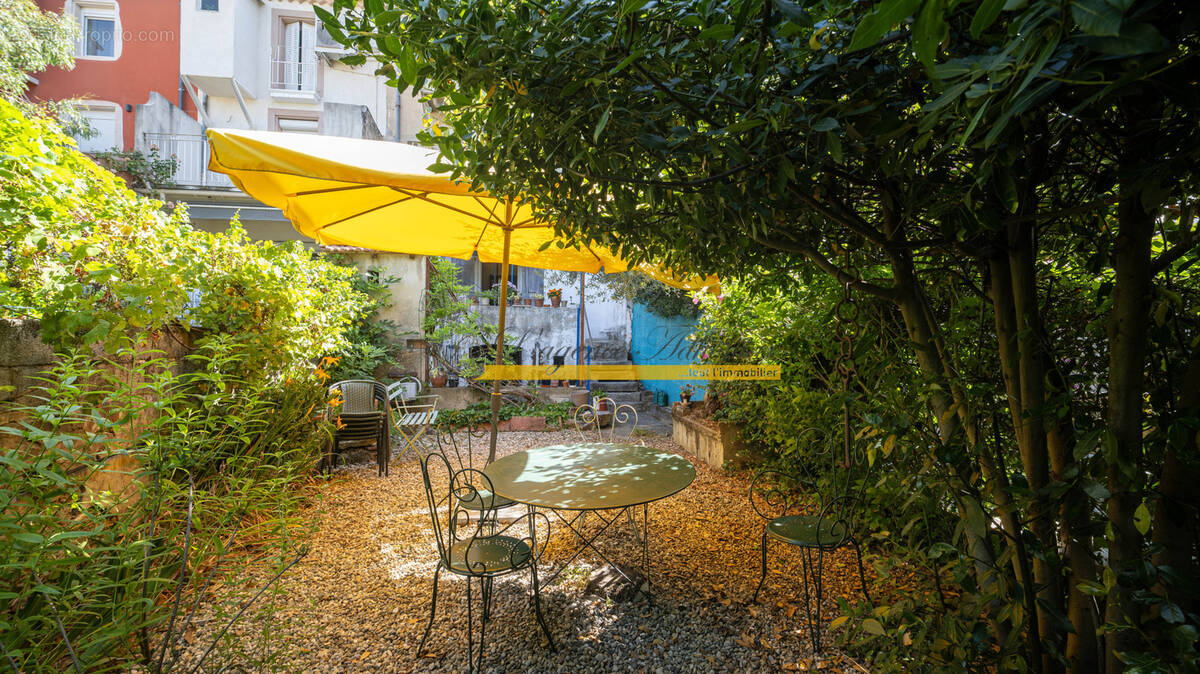 Maison à MONTELIMAR