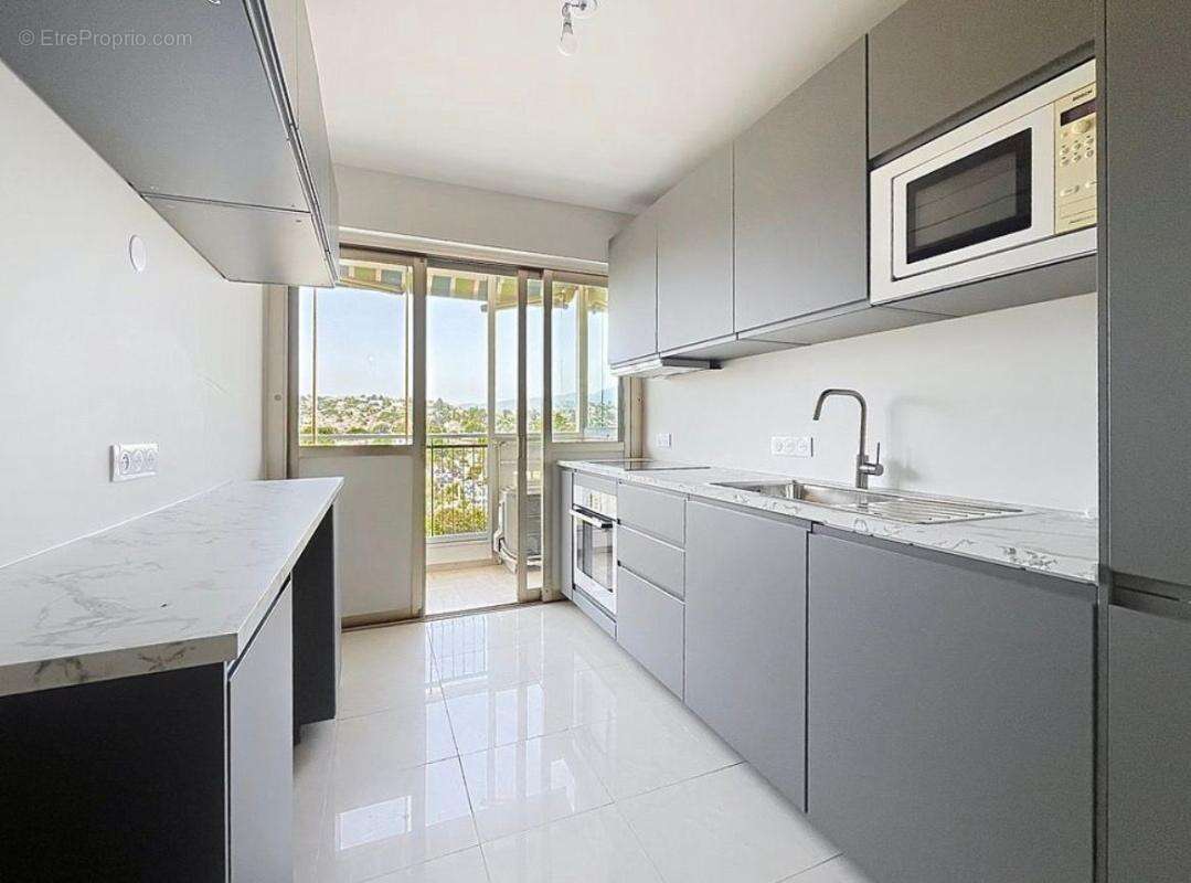 Cannes Marina – Appartement vue dégagée & aperçu mer - photo 3