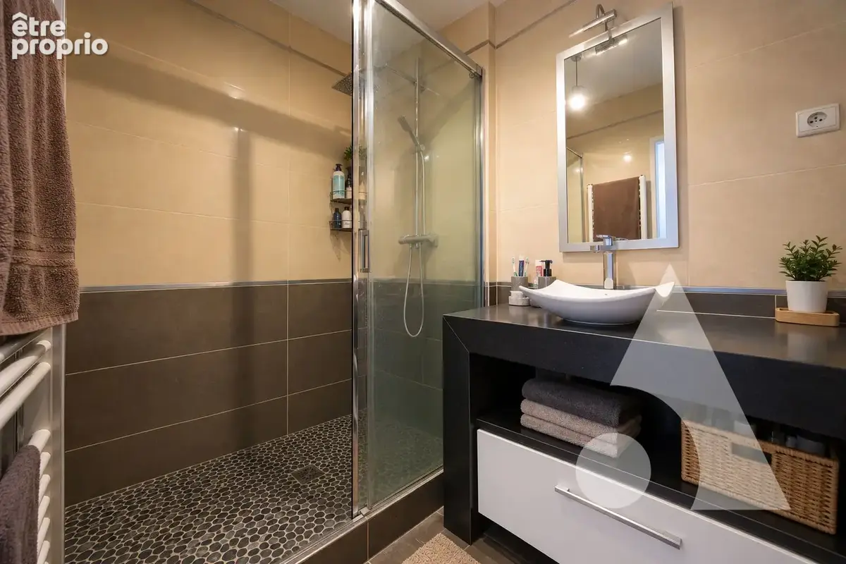 Appartement F4 en duplex descendant avec JARDIN. - photo 11