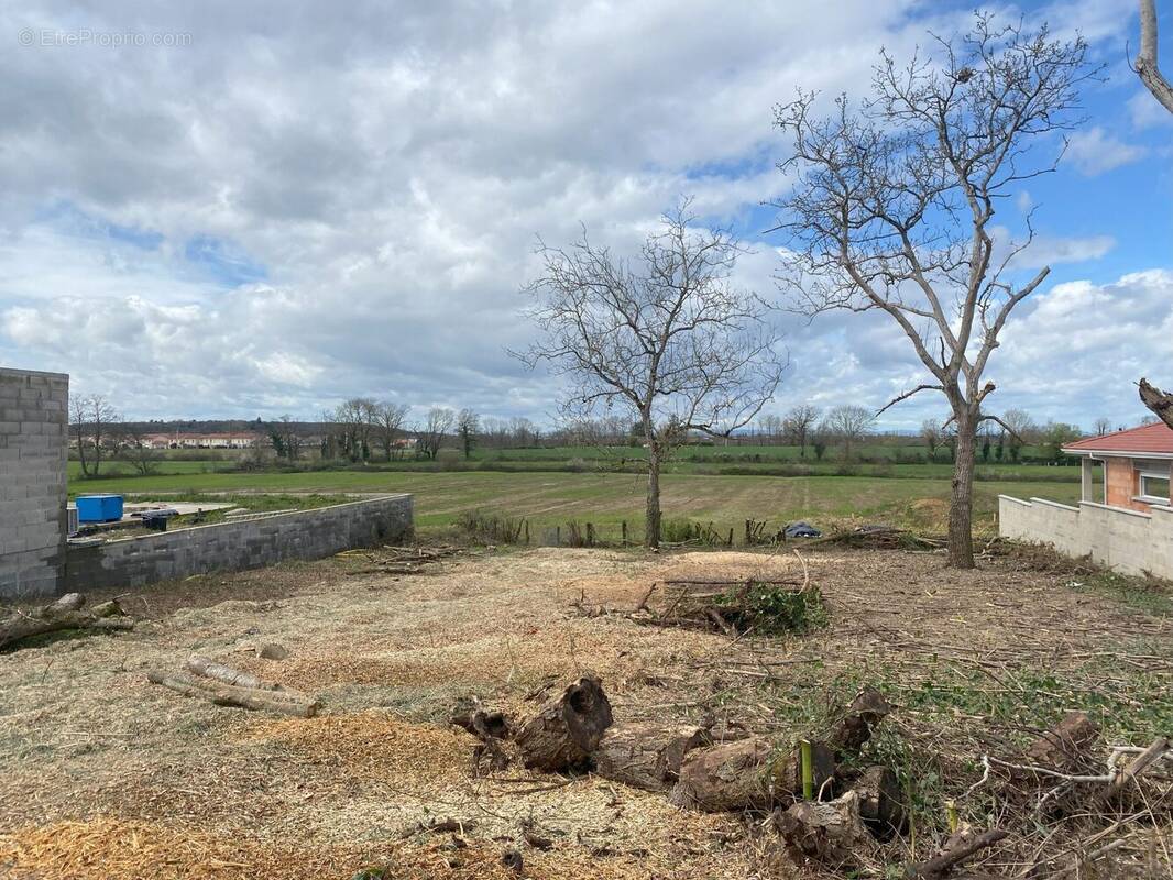 Terrain à SAINT-JUST