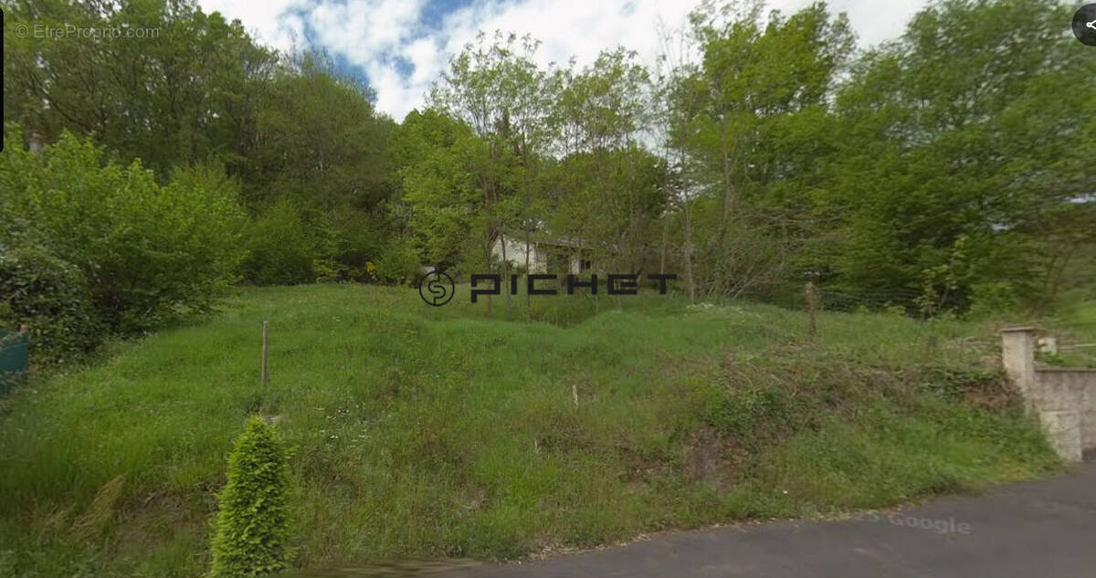 Terrain à MALEMORT-SUR-CORREZE