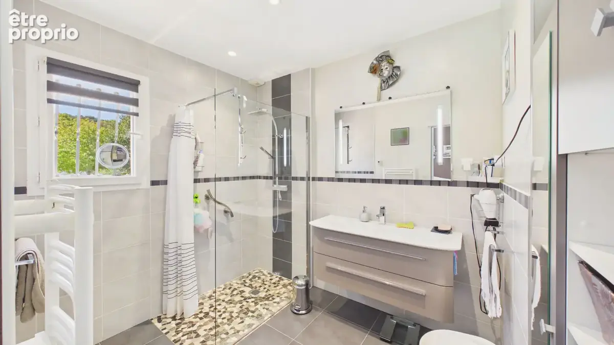 Saint-Laurent-des-Arbres , Villa de plain-pied 136 m² . 3 chambres . Piscine . Garage - photo 17