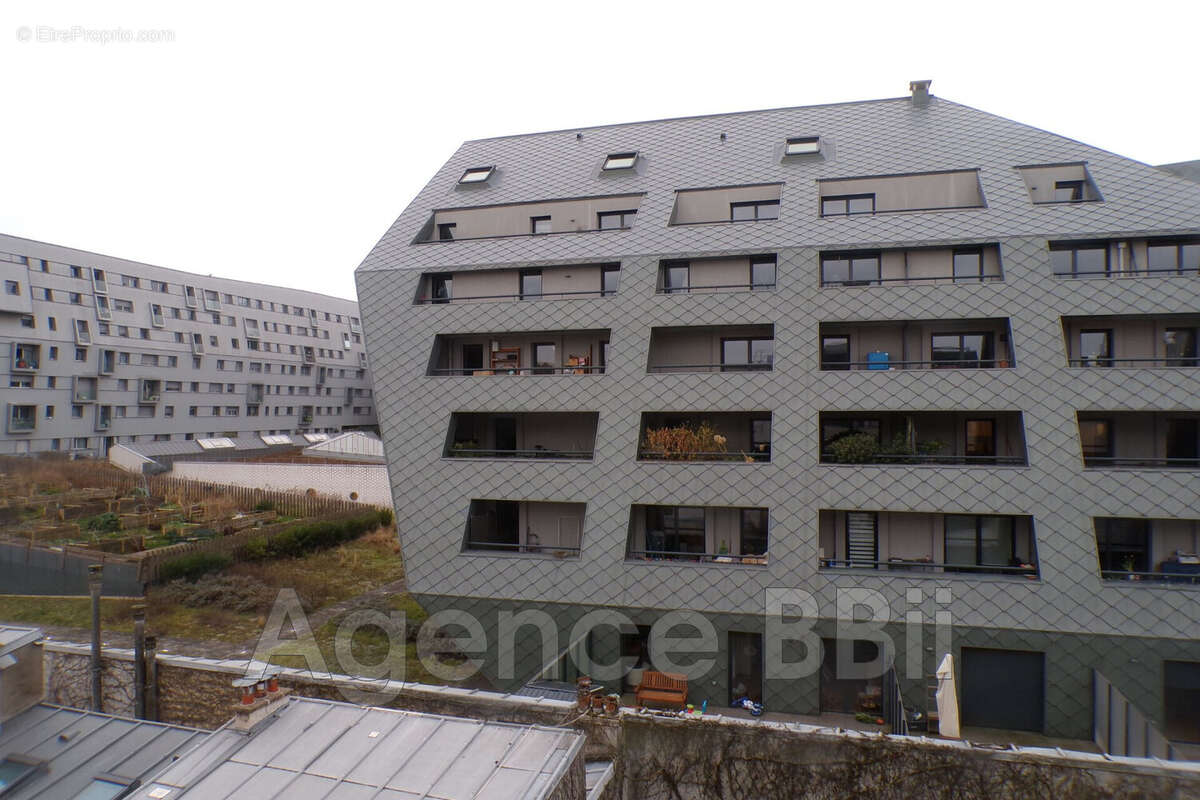 Appartement à PARIS-14E