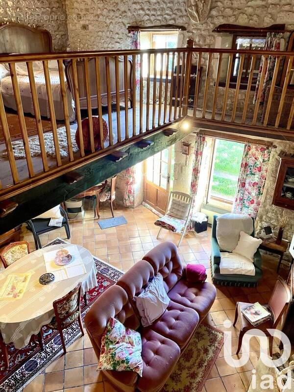 Photo 1 - Maison à SAINT-PORCHAIRE