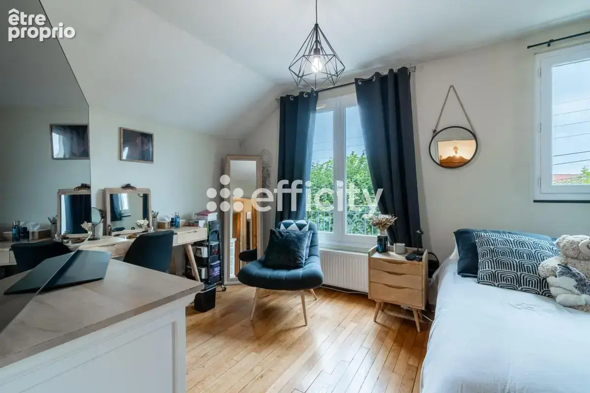 Maison 6 pièces 137 m² à vendre à Villeneuve-Le-Roi (94290) - photo 13