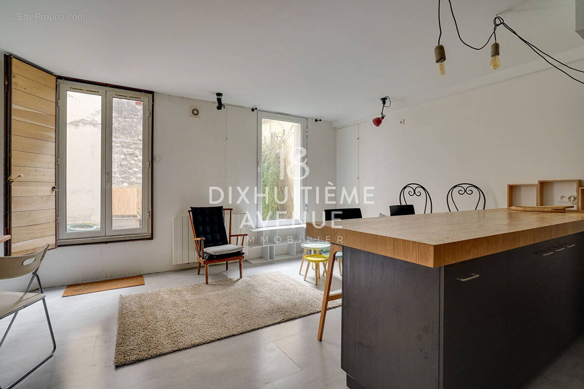 Appartement à PARIS-18E
