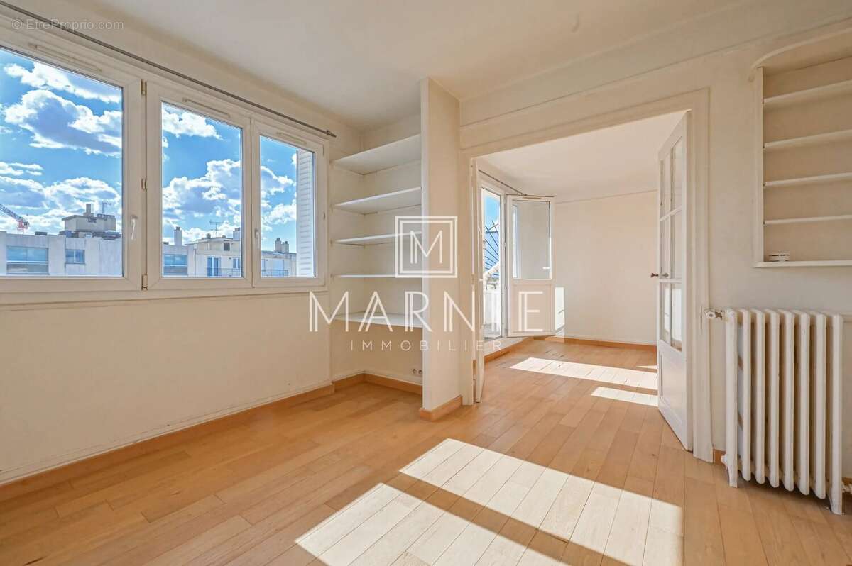 Appartement à PARIS-15E