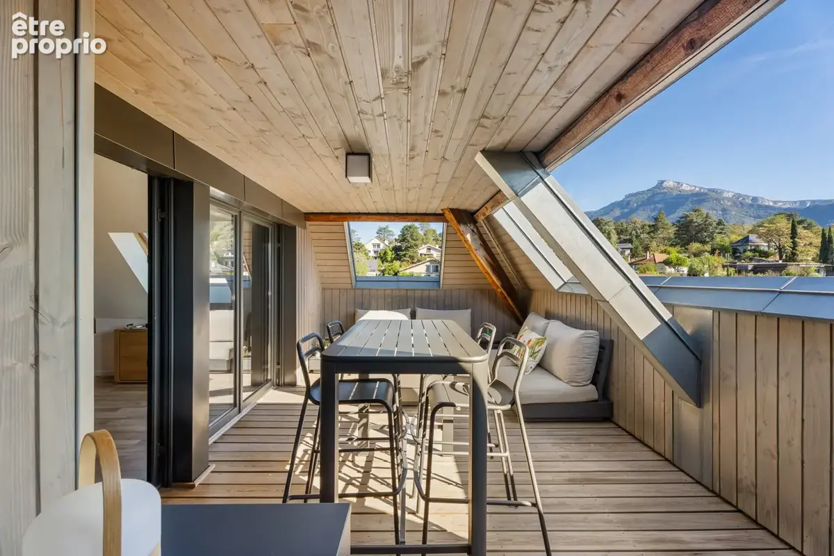 CHAMBÉRY   LES MONTS Dernier étage avec vue panoramique, piscine et garage - photo 17