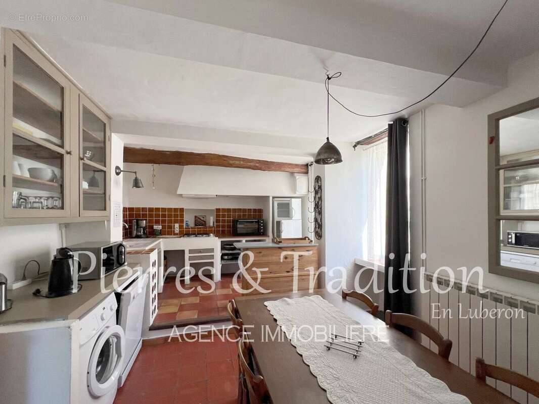 Maison à ROUSSILLON