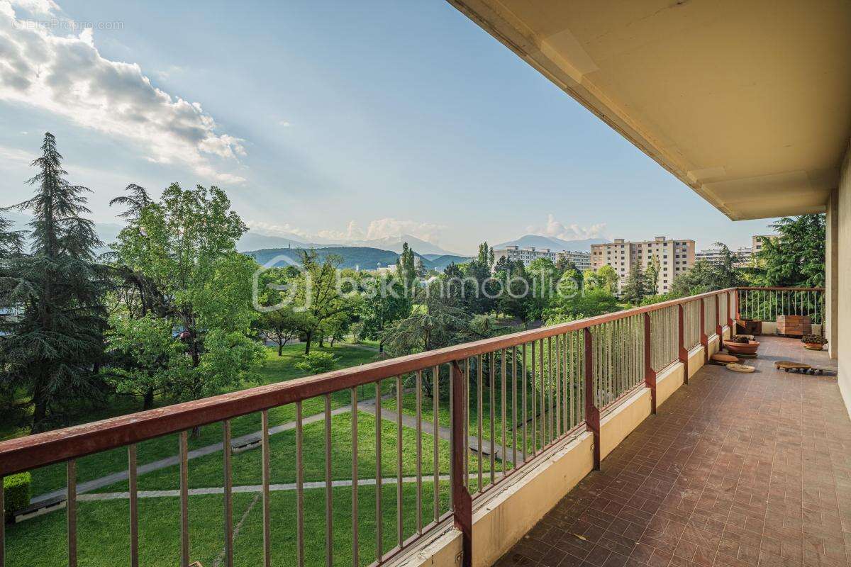Appartement à ECHIROLLES
