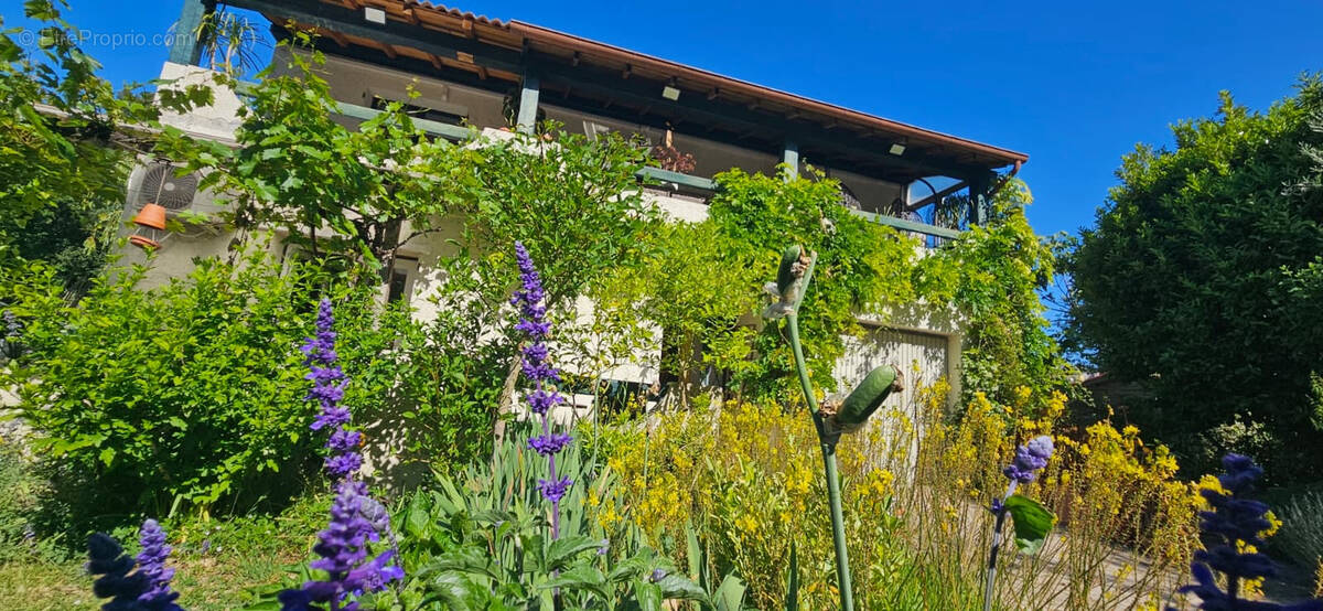Maison à LA GAUDE