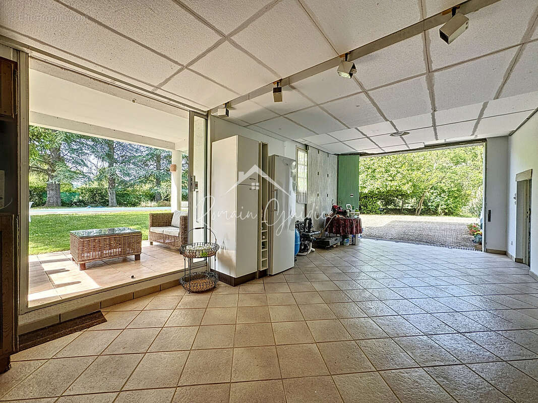 Maison à SAINT-GEORGES-DE-LUZENCON