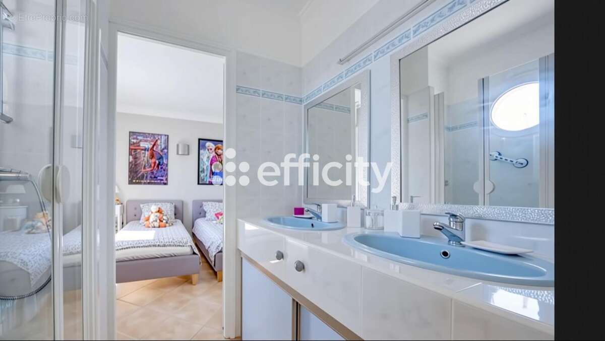 Maison 278 m² à Carry-Le-Rouet  - photo 12