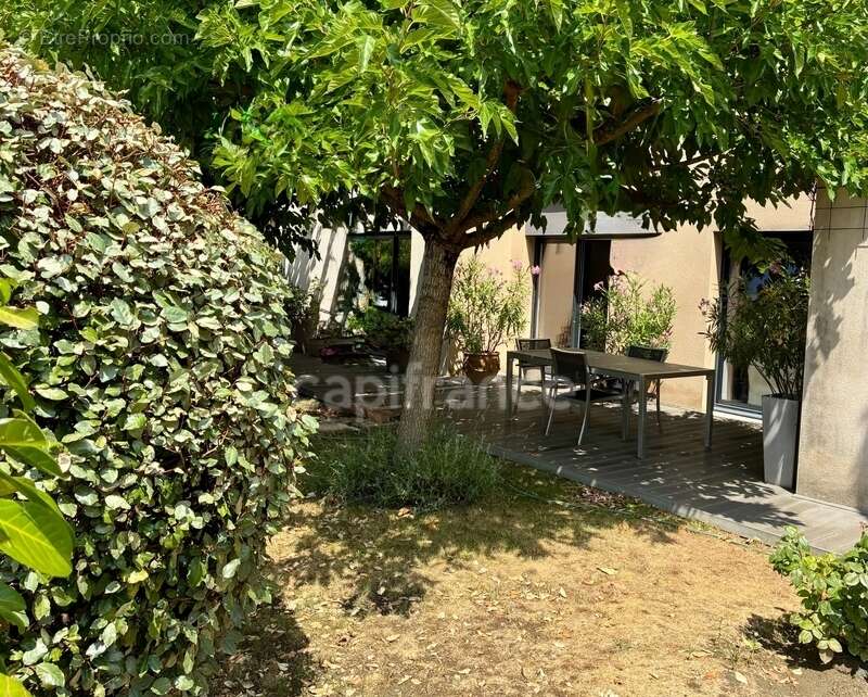 Maison 6 pièces à vendre 6 à SAINT-PIERRE-LA-PALUD - photo 4