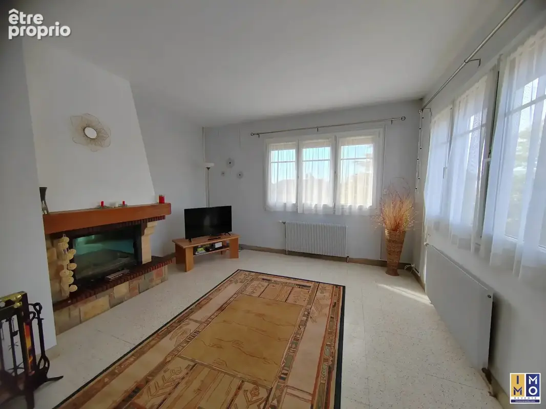 Maison 5 pièces 130 m² à vendre à Saint-Doulchard (18230) - photo 5