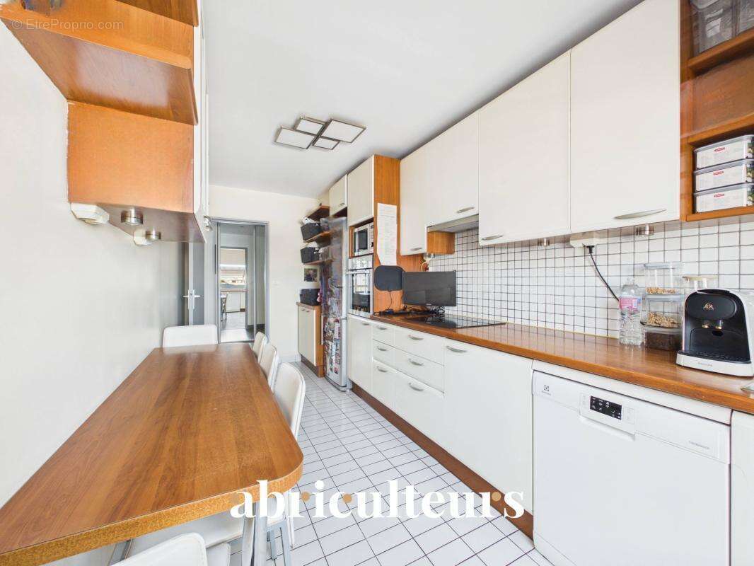 Appartement familial - Dernier étage -- 6 pièces en vente à Charenton-le-Pont (94220) - photo 6