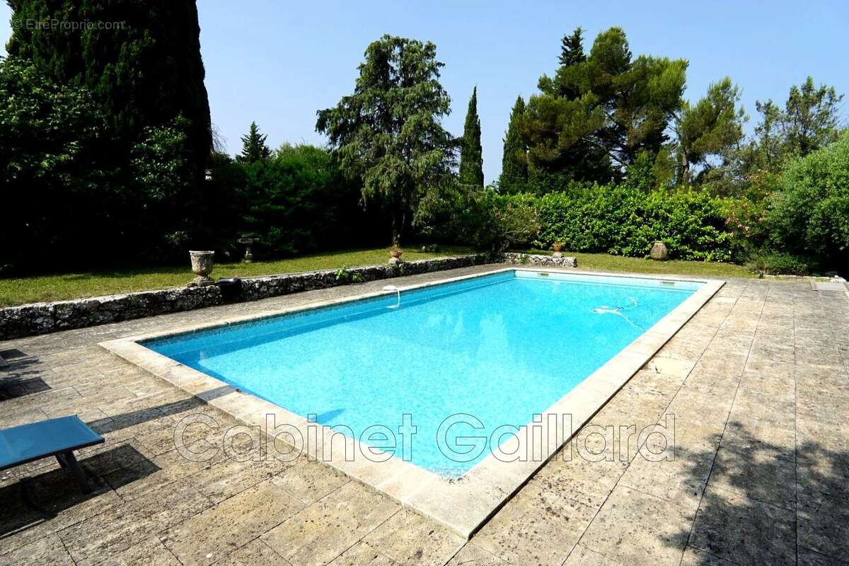 Maison à PEYMEINADE