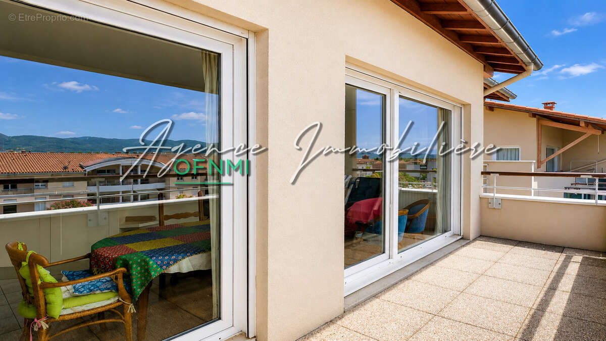 Appartement à CRAPONNE