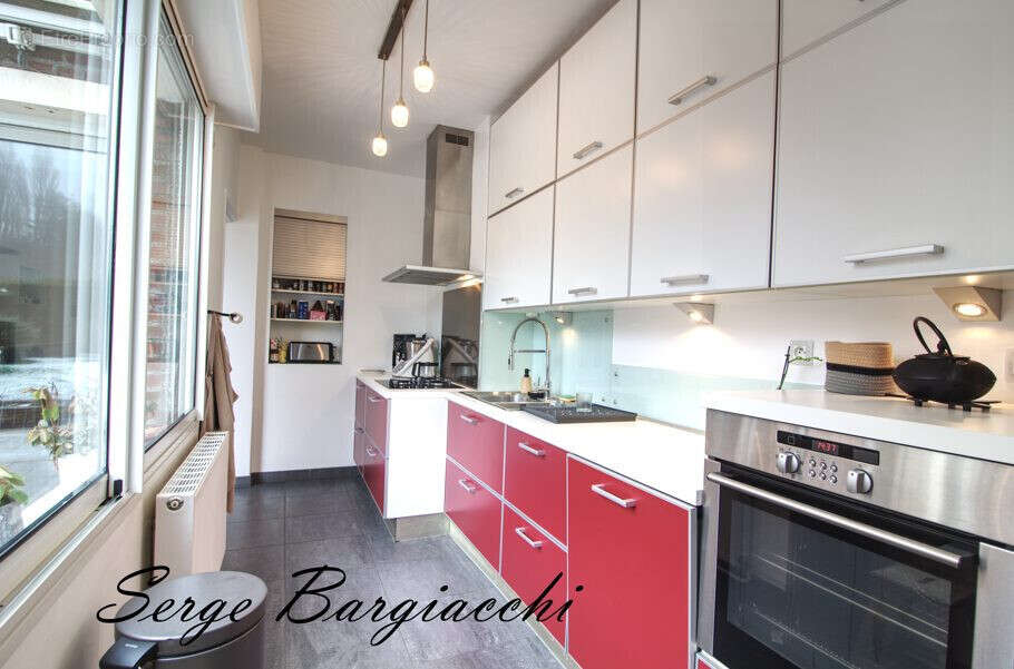 Maison 335 m² à Courchelettes  - photo 7