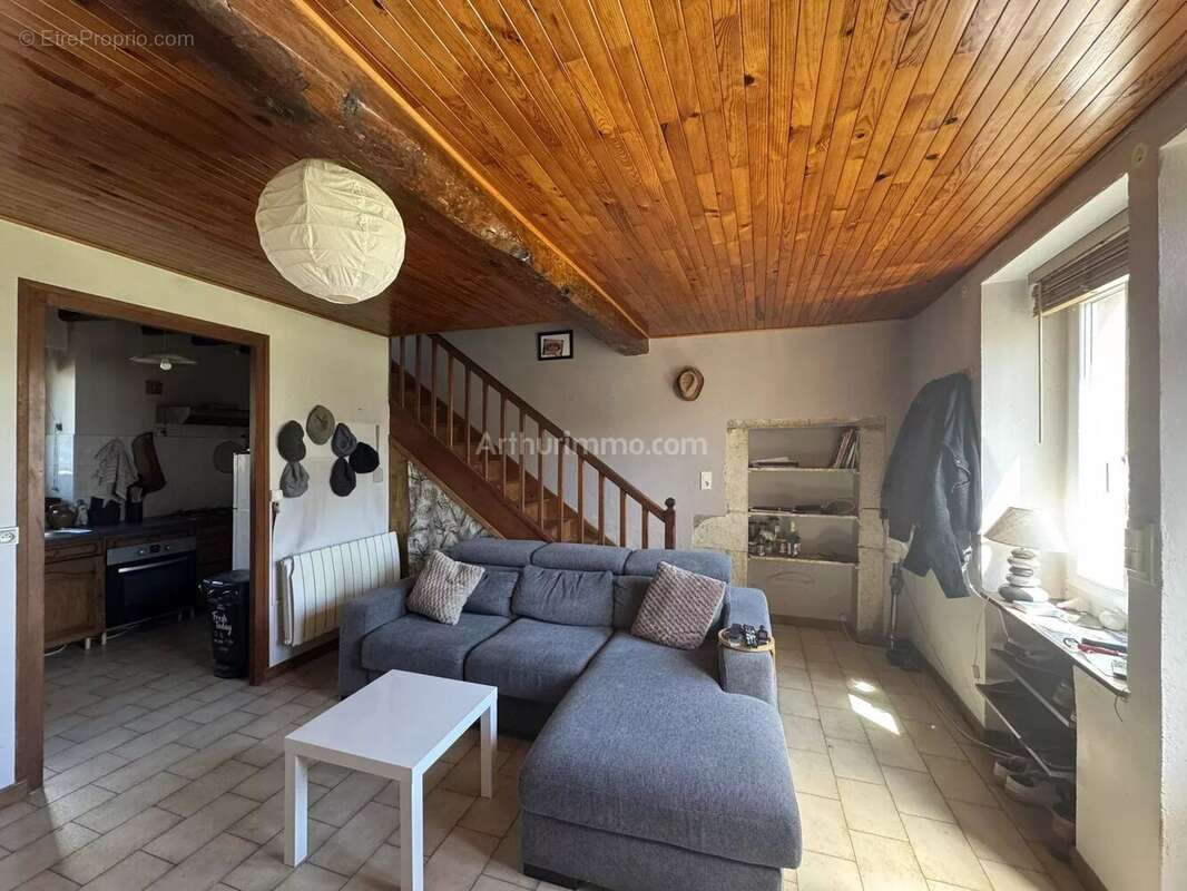 Maison à IZIEU