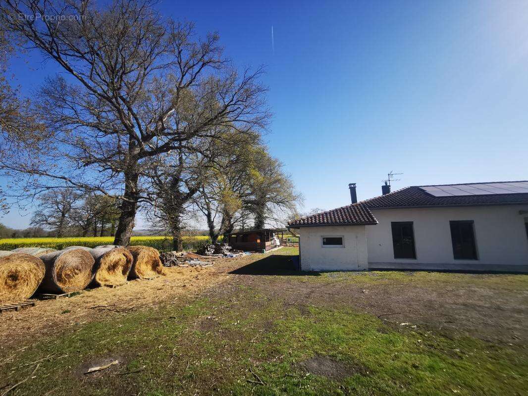 Maison à SAINT-AUNIX-LENGROS