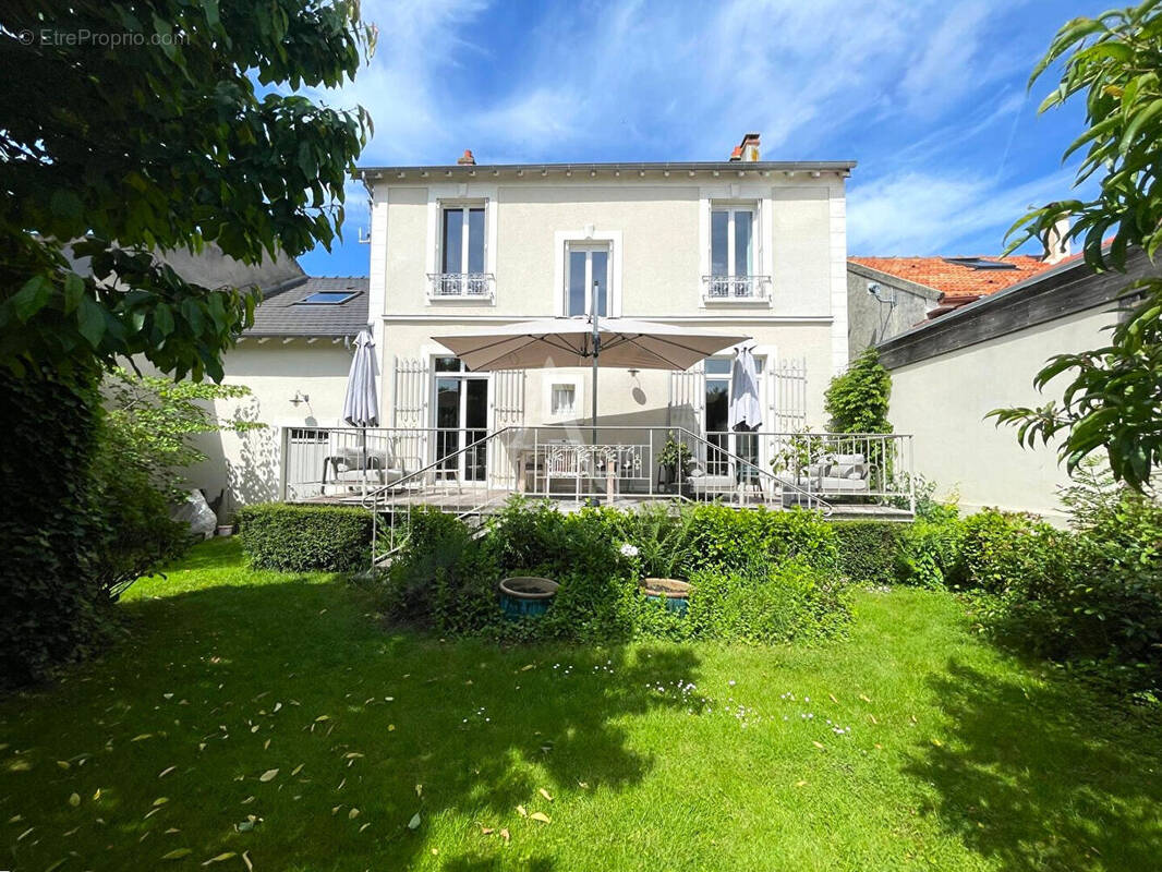 Maison à BRIE-COMTE-ROBERT