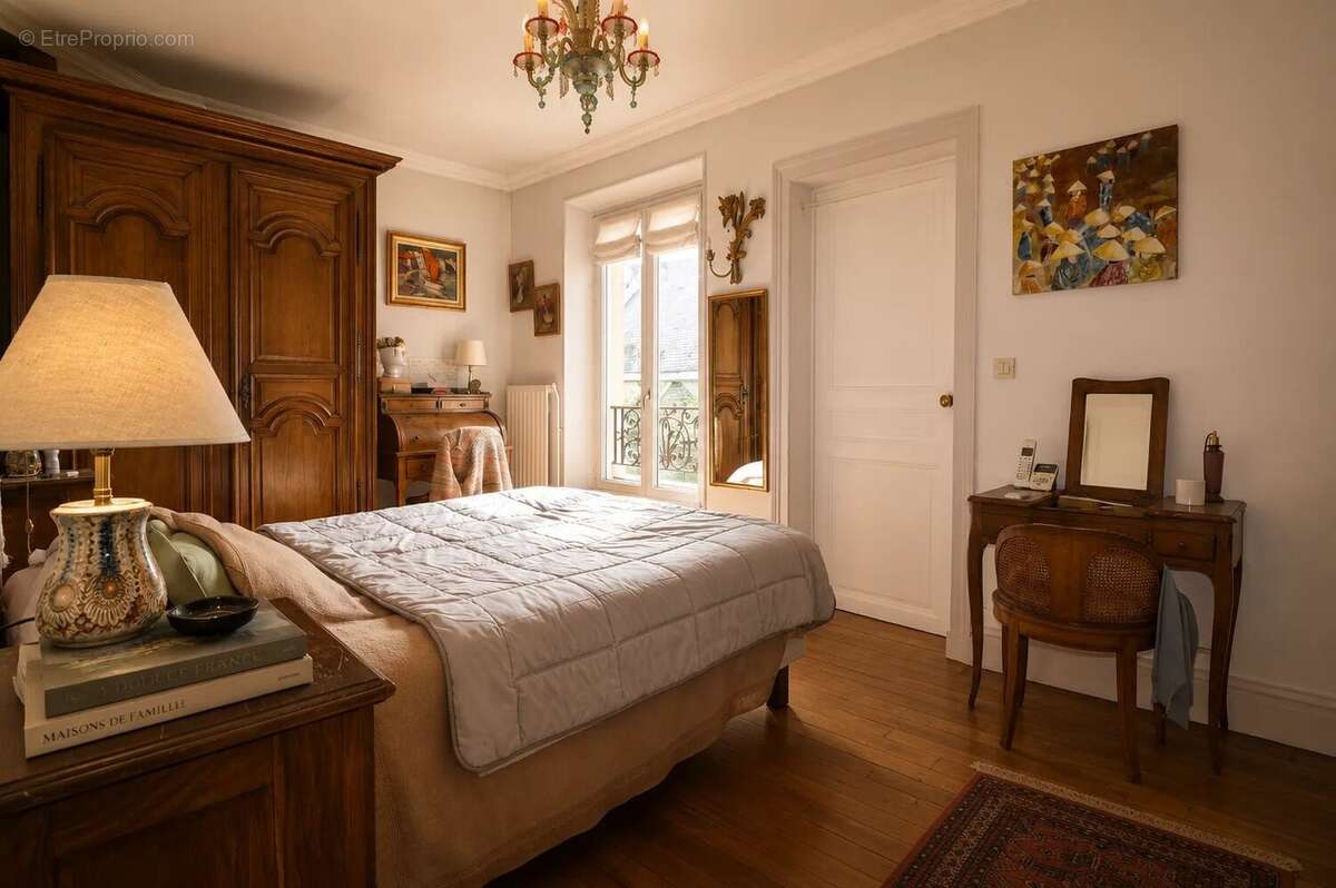 Appartement à VERSAILLES